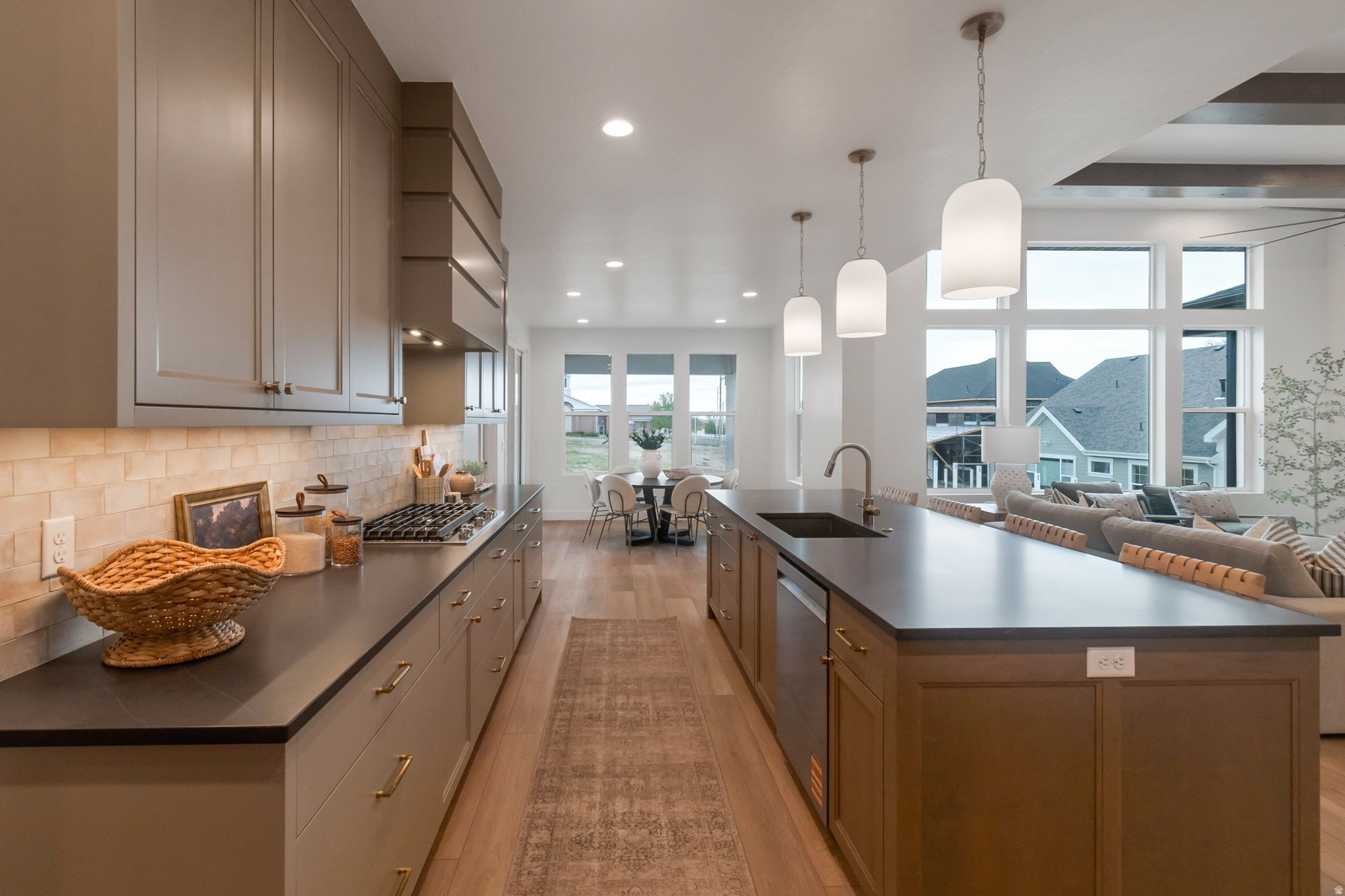 BLOSSOM HILL - Residential