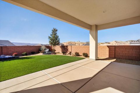 Tiny photo for 1418 E HAYROCKS DR S, Saint George, UT 84790 (MLS # 2134227)