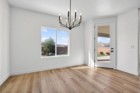 Tiny photo for 1418 E HAYROCKS DR S, Saint George, UT 84790 (MLS # 2134227)