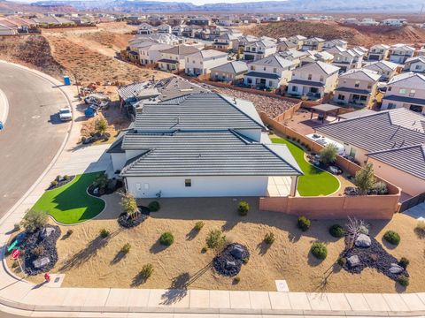 Tiny photo for 1418 E HAYROCKS DR S, Saint George, UT 84790 (MLS # 2134227)