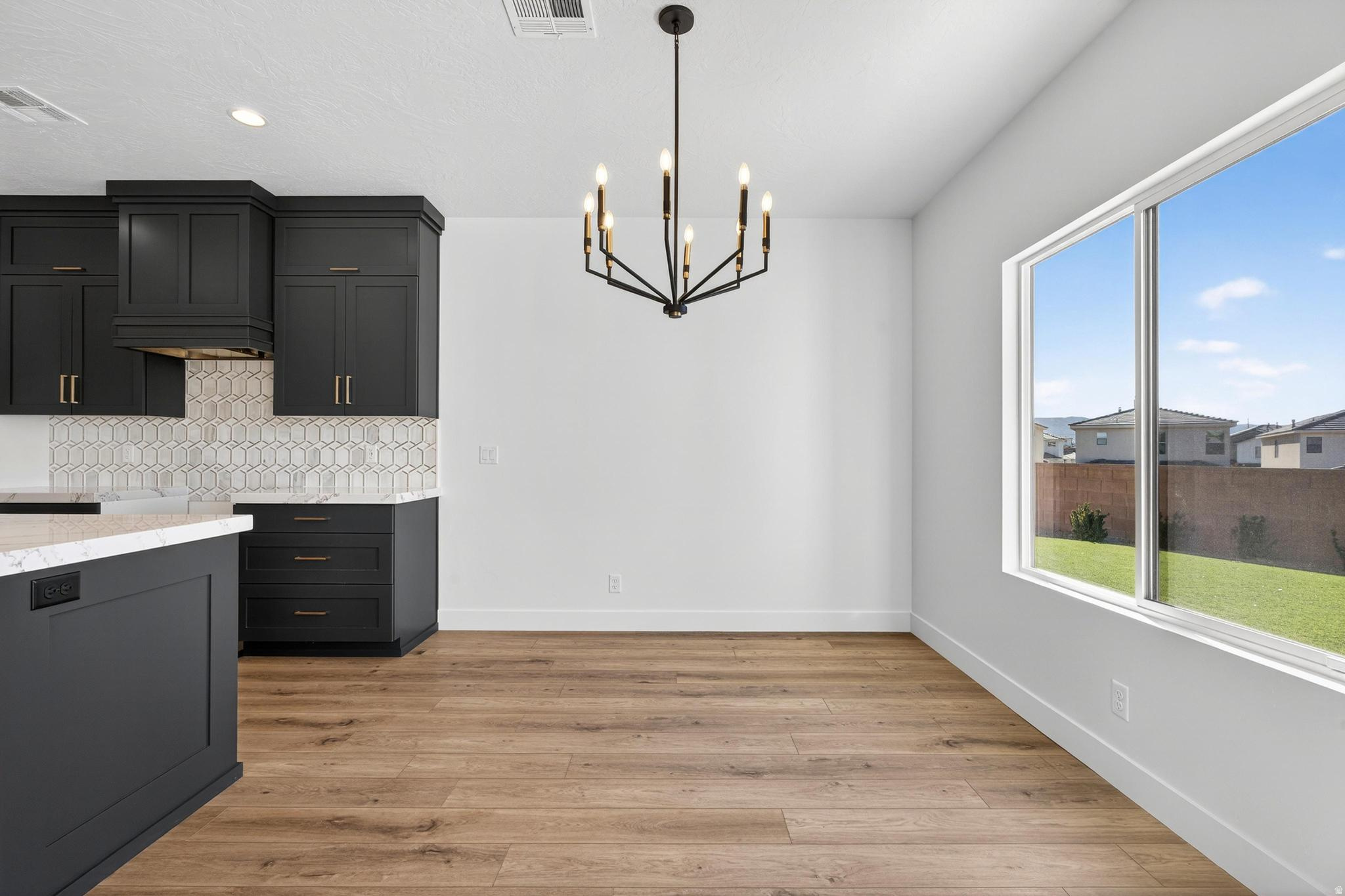 WHITE CANYON - Residential