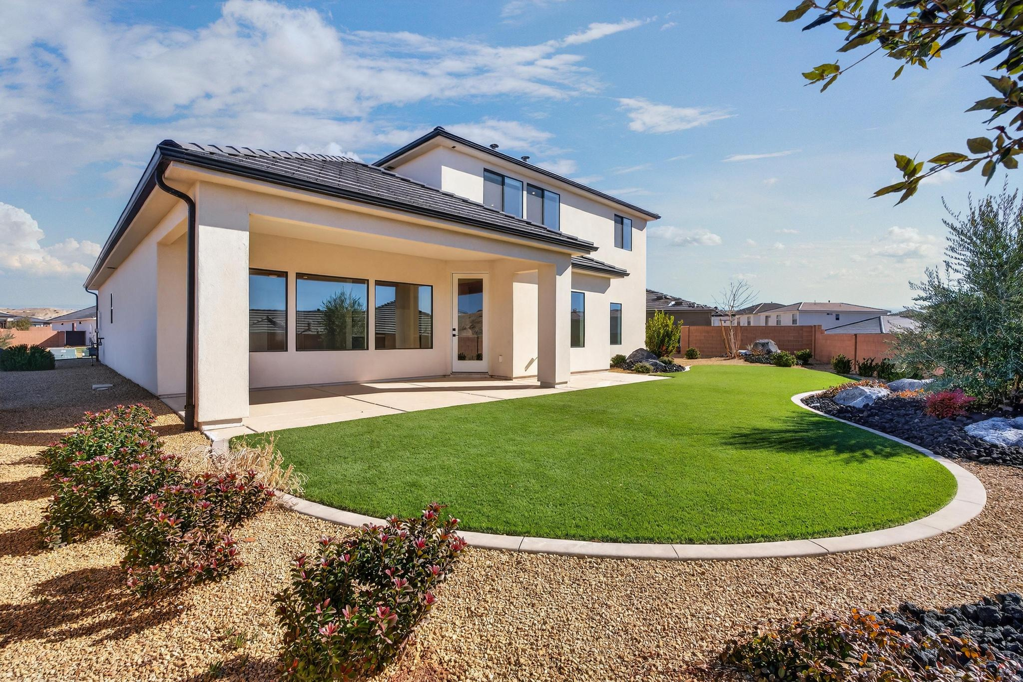 WHITE CANYON - Residential