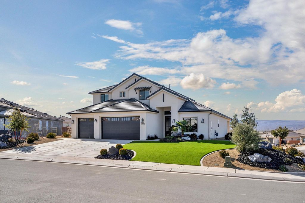Photo of 1418 E HAYROCKS DR S, Saint George, UT 84790 (MLS # 2134227)