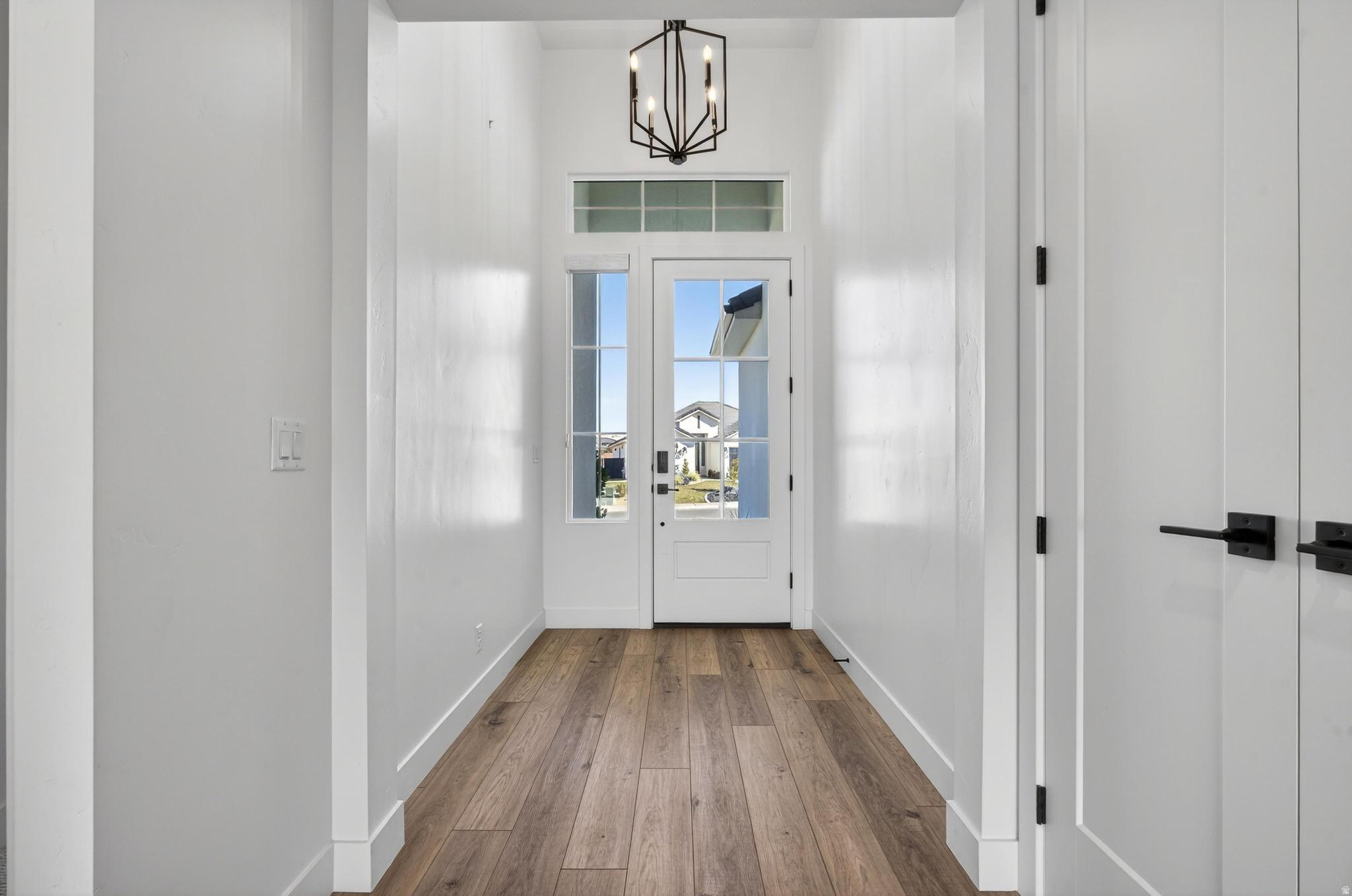 WHITE CANYON - Residential