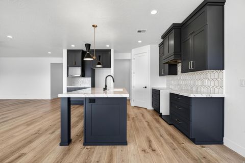 Tiny photo for 1418 E HAYROCKS DR S, Saint George, UT 84790 (MLS # 2134227)