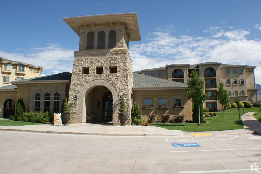 This centrally located Italian-style condo is located on the top floor in the coveted community of Italian Villages. It offers a spacious open floor plan with 3 bedrooms and 2 baths and vaulted ceilings.  Just minutes away from UVU,  I-15, within walking distance to several restaurants and a grocery store. The community clubhouse  has a pool, hot tub, theater room, barbecues, exercise room, and gathering room for private social events!  Square footage figures are provided as a courtesy estimate only and were obtained from Utah County records an a previous MLS Listing. Buyer is advised to obtain an independent measurement.