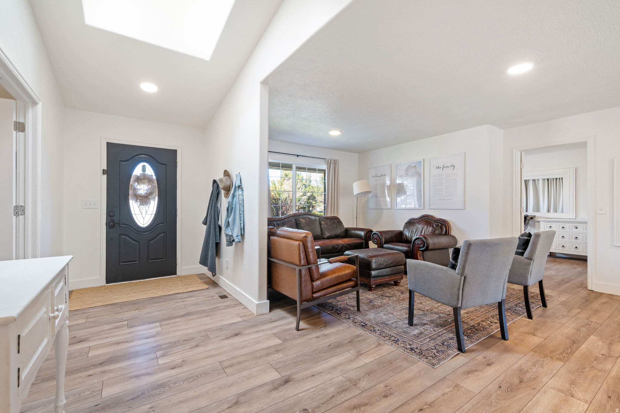 COUNTRY LANE EST - Residential