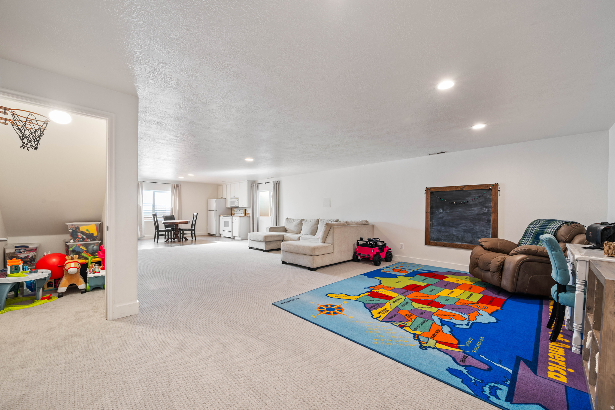 COUNTRY LANE EST - Residential