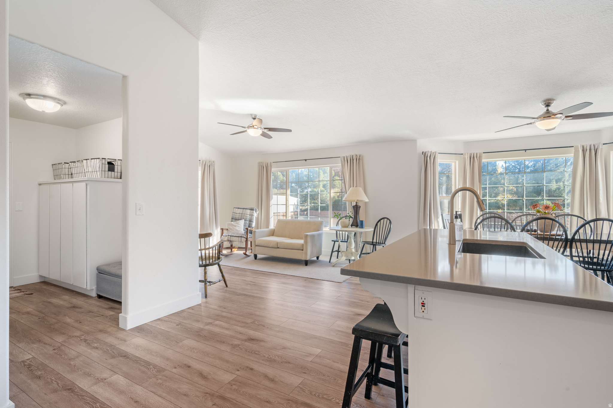 COUNTRY LANE EST - Residential