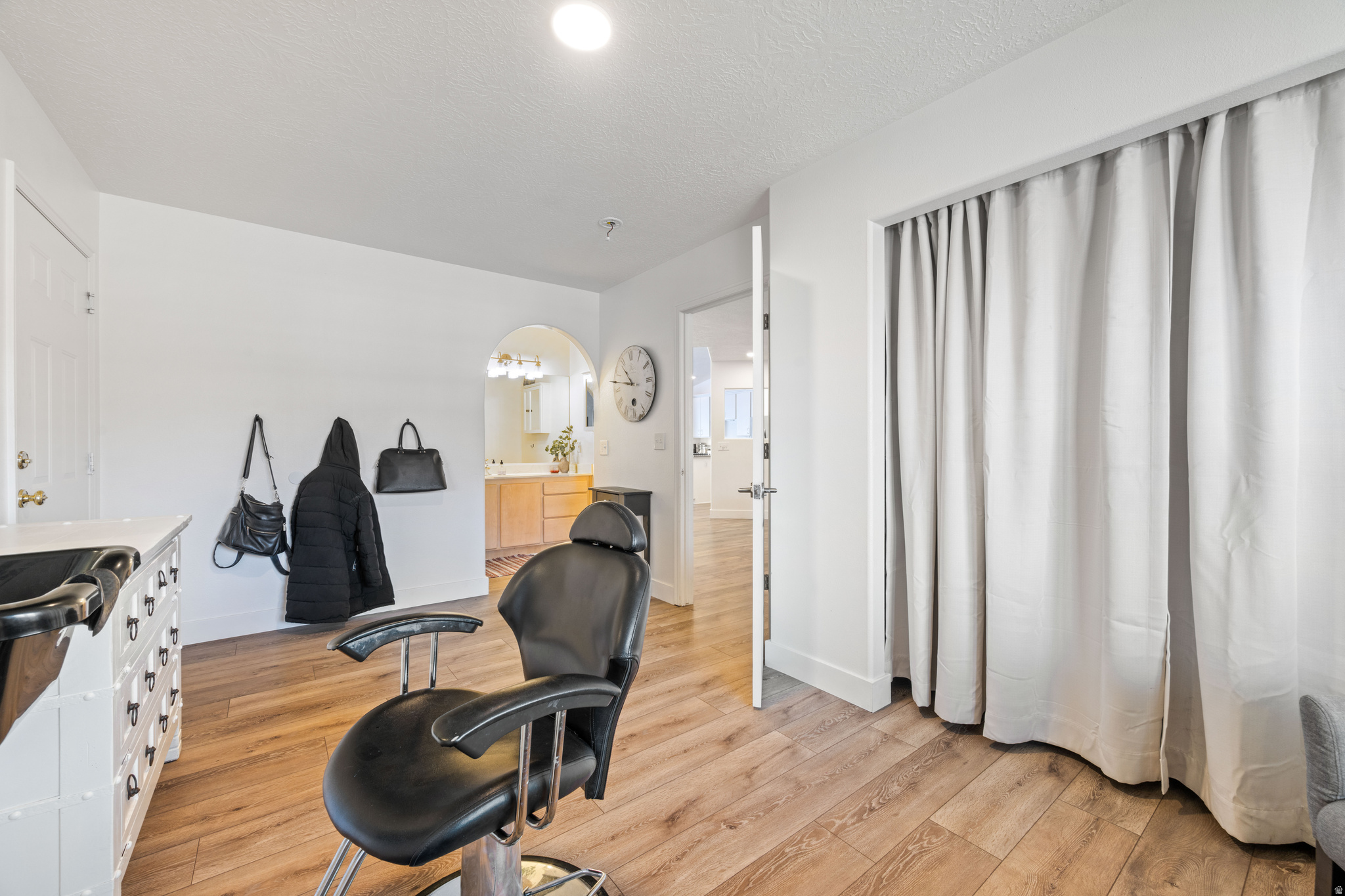 COUNTRY LANE EST - Residential