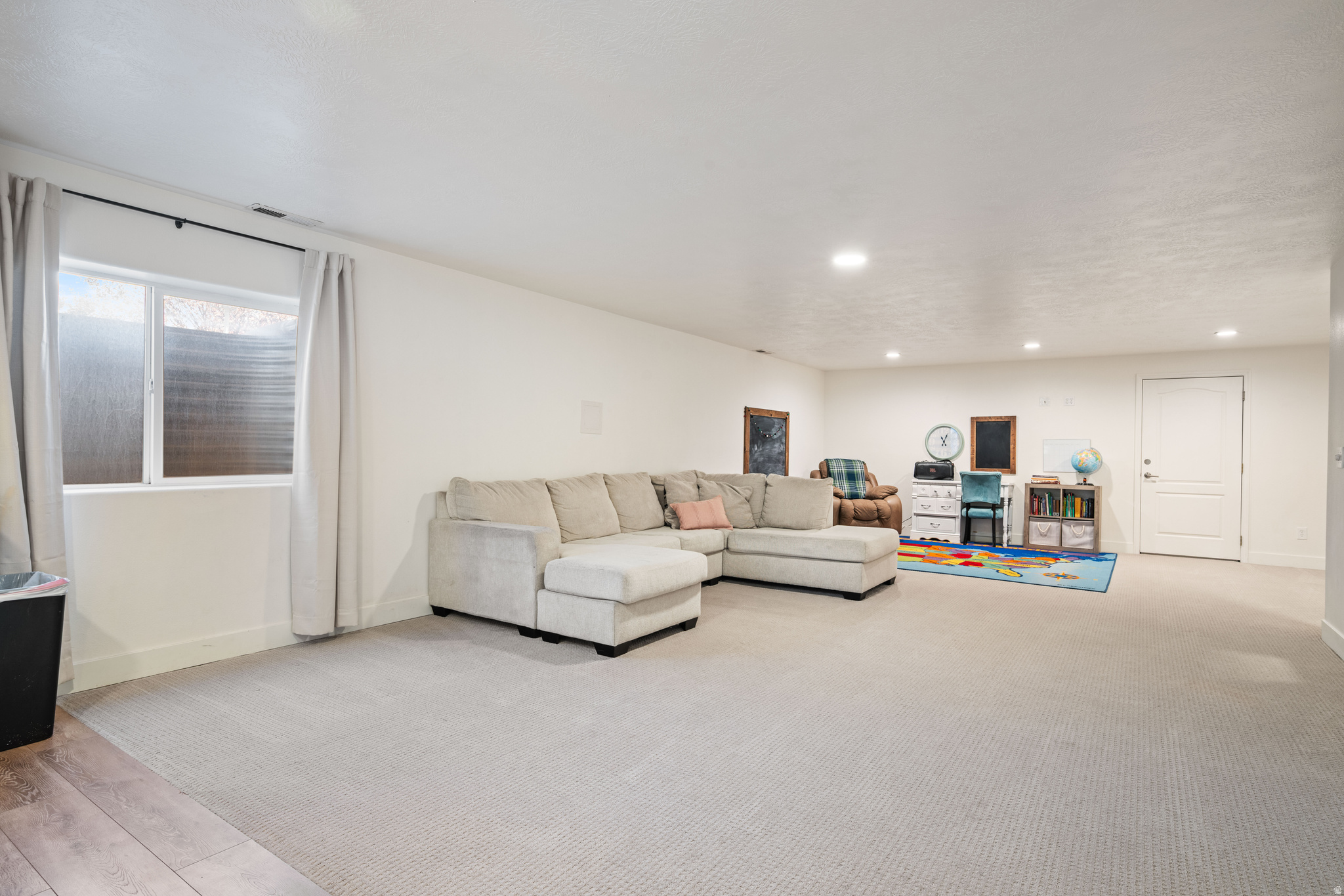 COUNTRY LANE EST - Residential