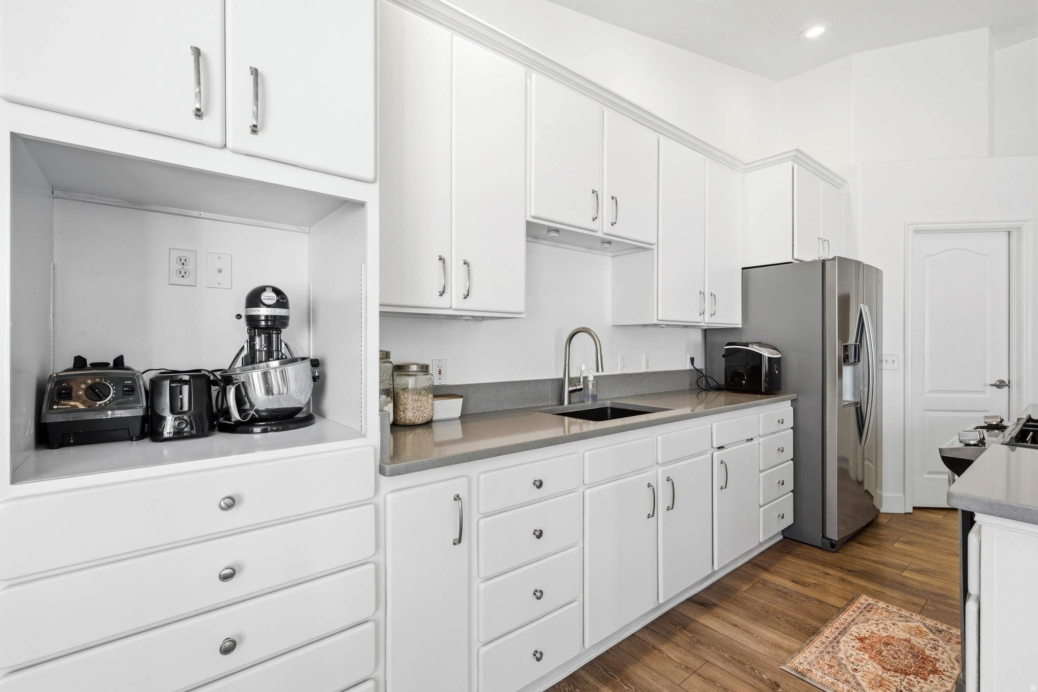 COUNTRY LANE EST - Residential