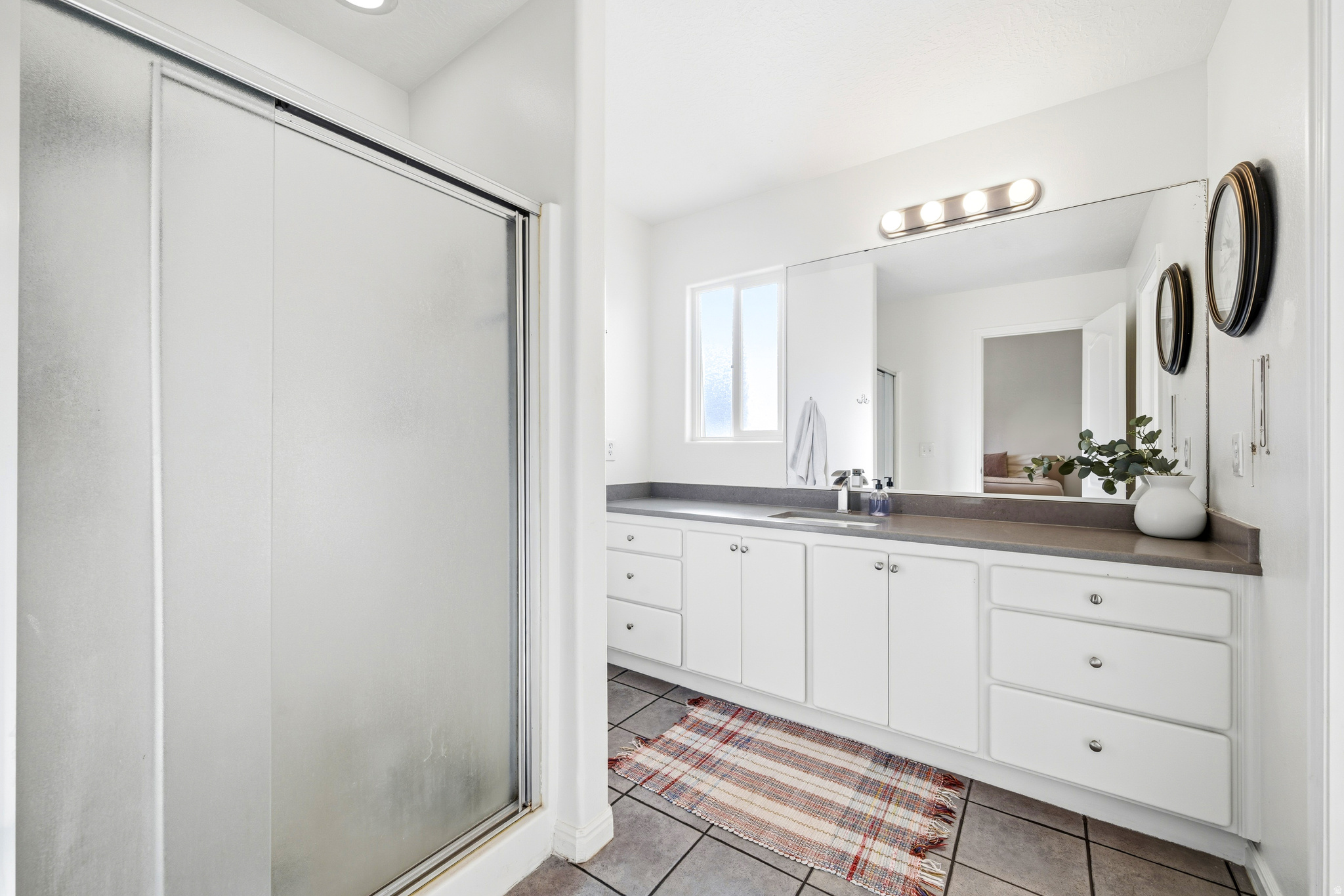 COUNTRY LANE EST - Residential