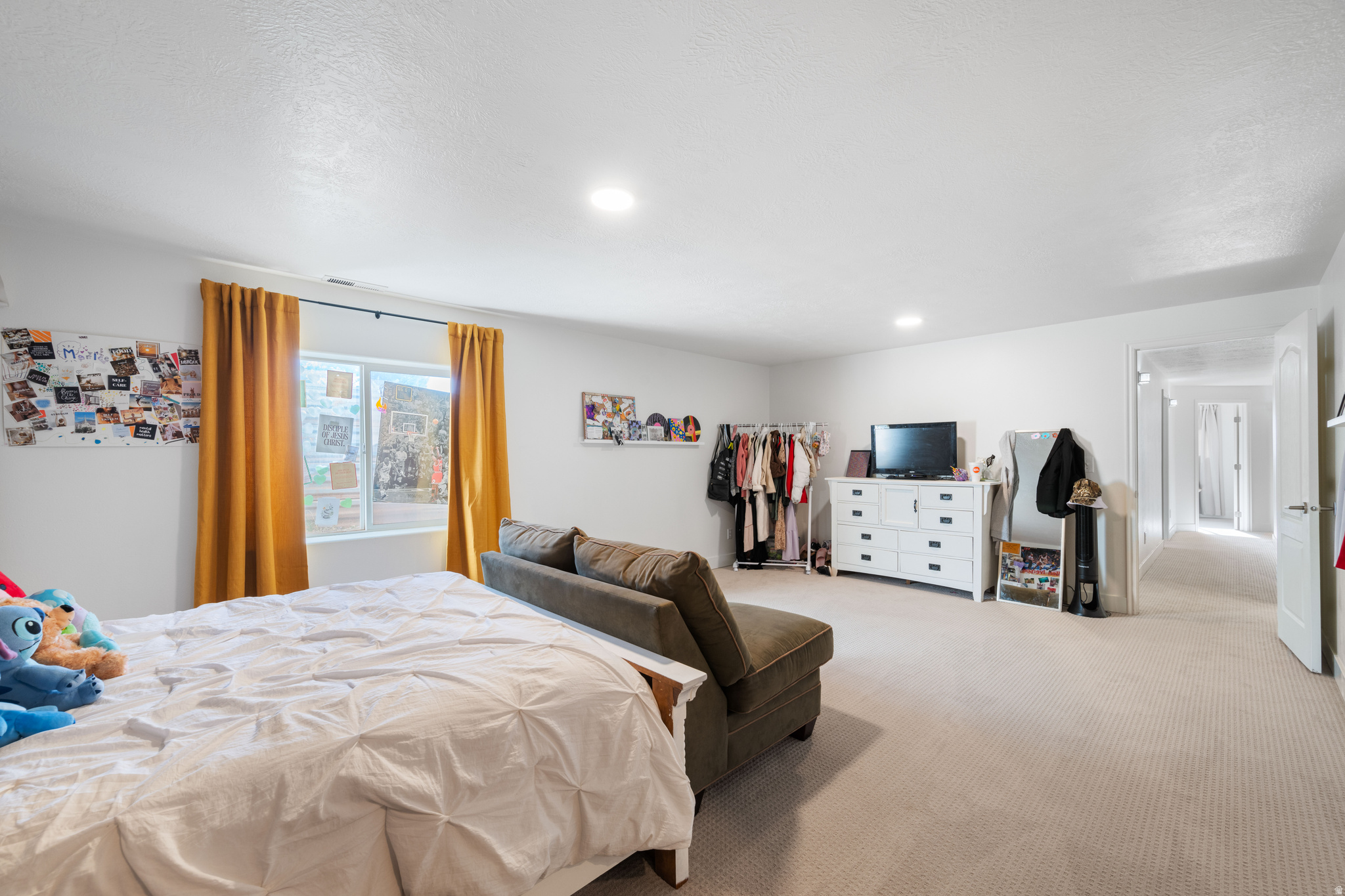 COUNTRY LANE EST - Residential