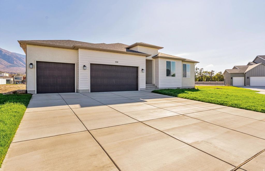 Photo of 1018 E 250 S #16, Salem, UT 84653 (MLS # 2133226)