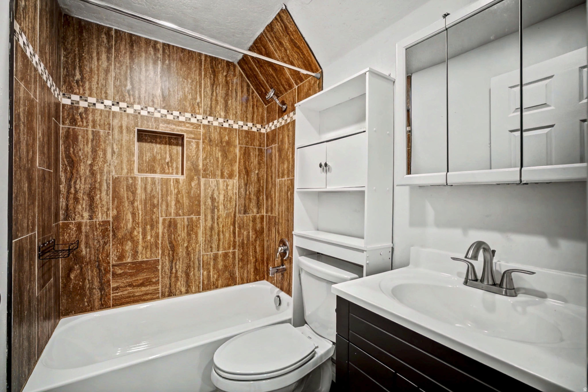 PILGRIMS LANDING - Residential Income