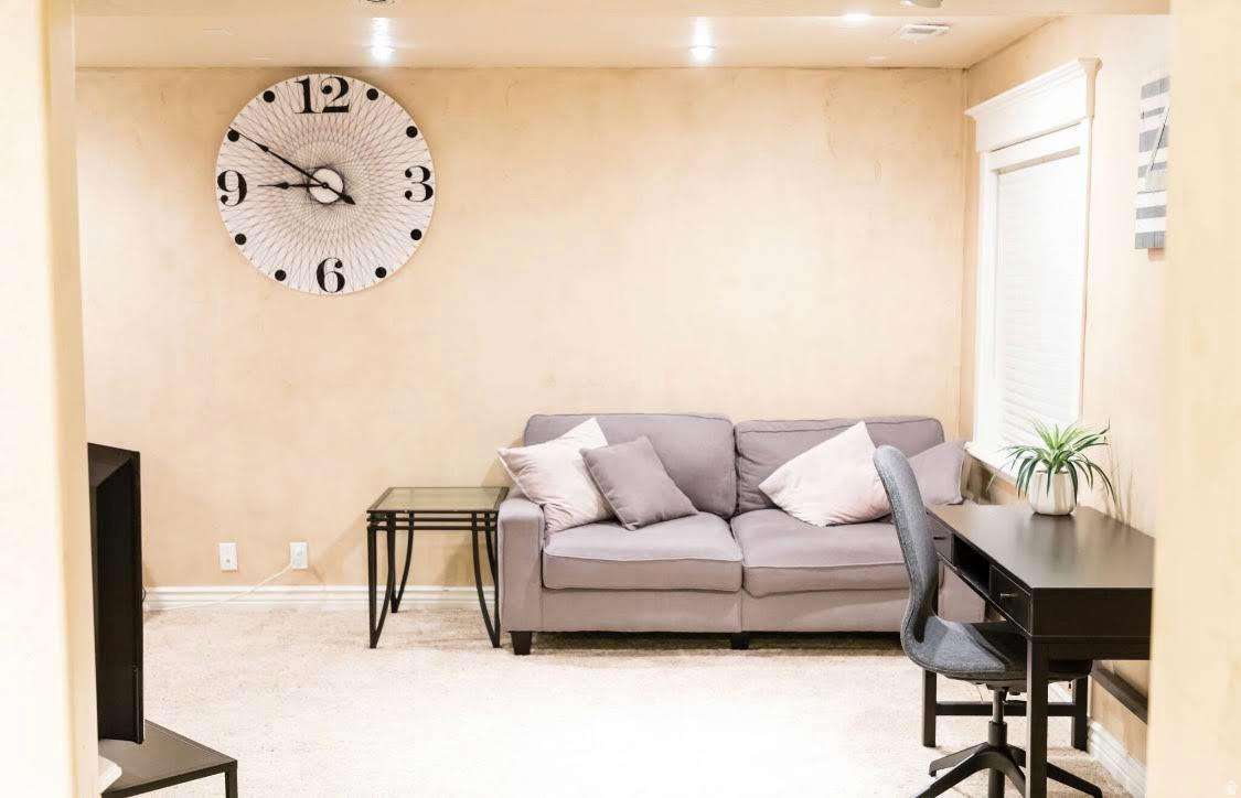 PILGRIMS LANDING - Residential Income