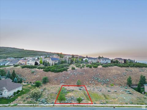 Photo of 15194 S EAGLE CREST DR #139, Draper, UT 84020 (MLS # 2011690)