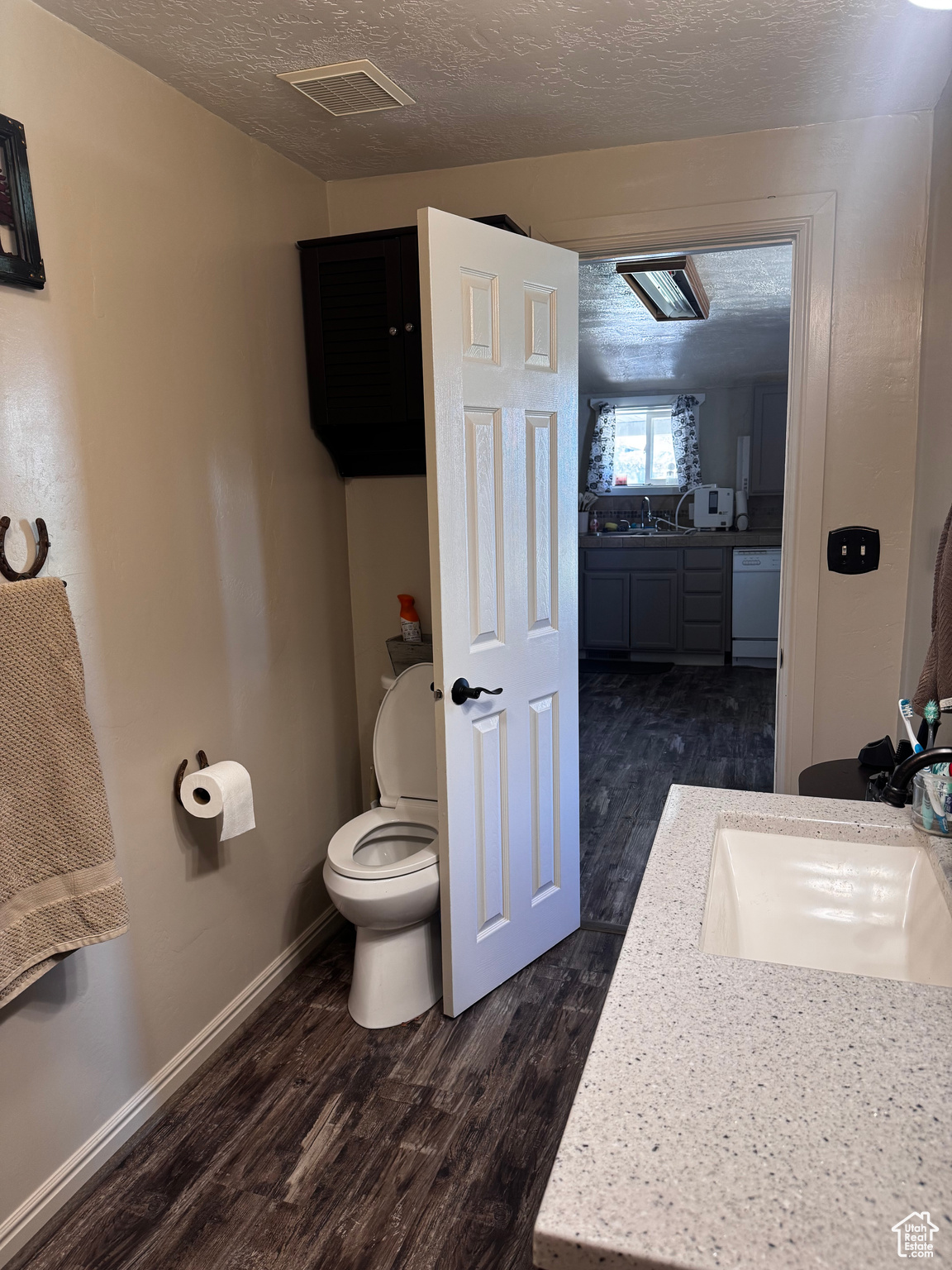 ROAD TAYLOR - Residential