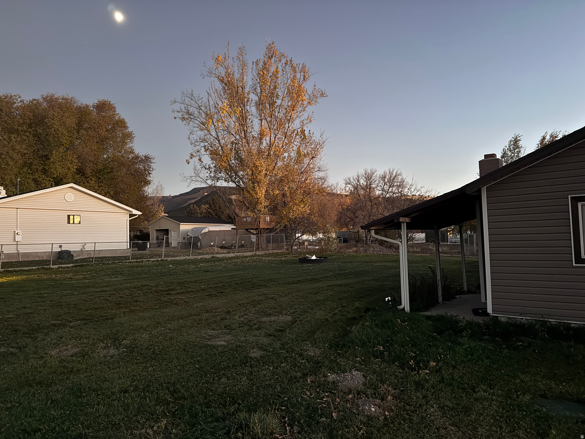 ROAD TAYLOR - Residential