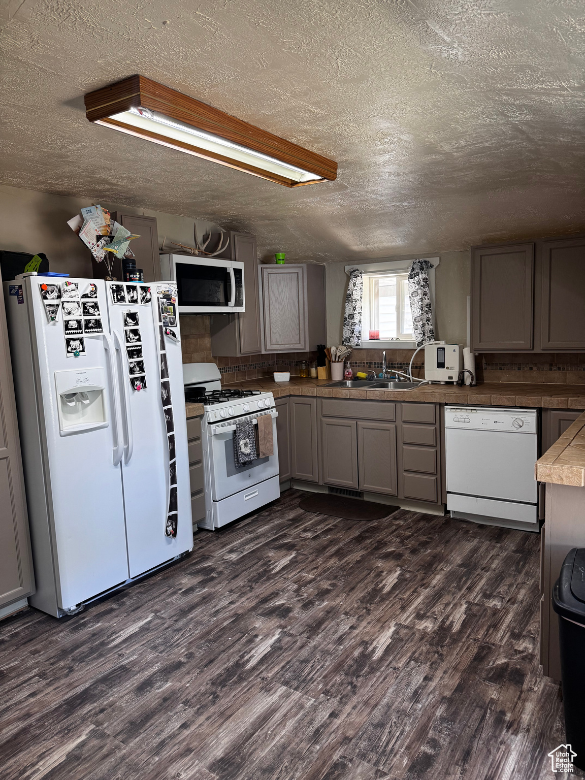 ROAD TAYLOR - Residential