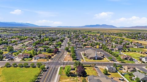 Tiny photo for 508 W 2700 S, Syracuse, UT 84075 (MLS # 2166711)