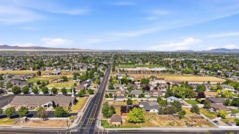 Tiny photo for 508 W 2700 S, Syracuse, UT 84075 (MLS # 2166711)