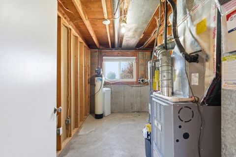 Tiny photo for 508 W 2700 S, Syracuse, UT 84075 (MLS # 2166711)