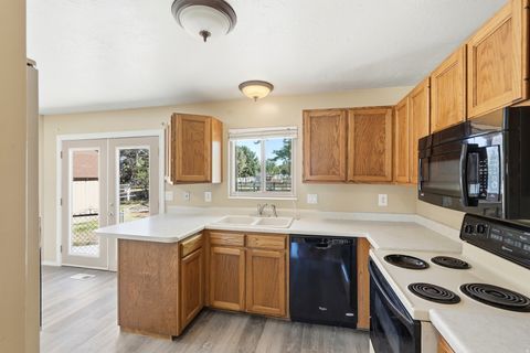Tiny photo for 508 W 2700 S, Syracuse, UT 84075 (MLS # 2166711)