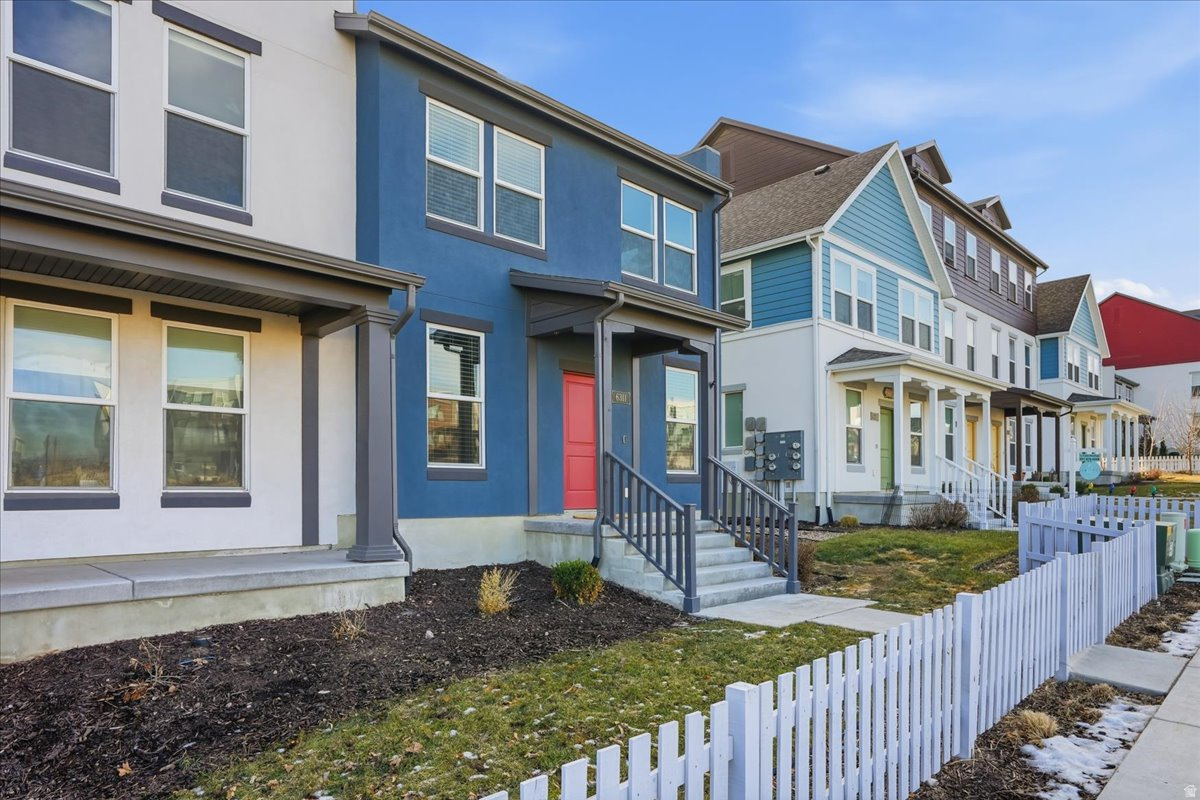 KENNECOTT DAYBREAK V - Residential