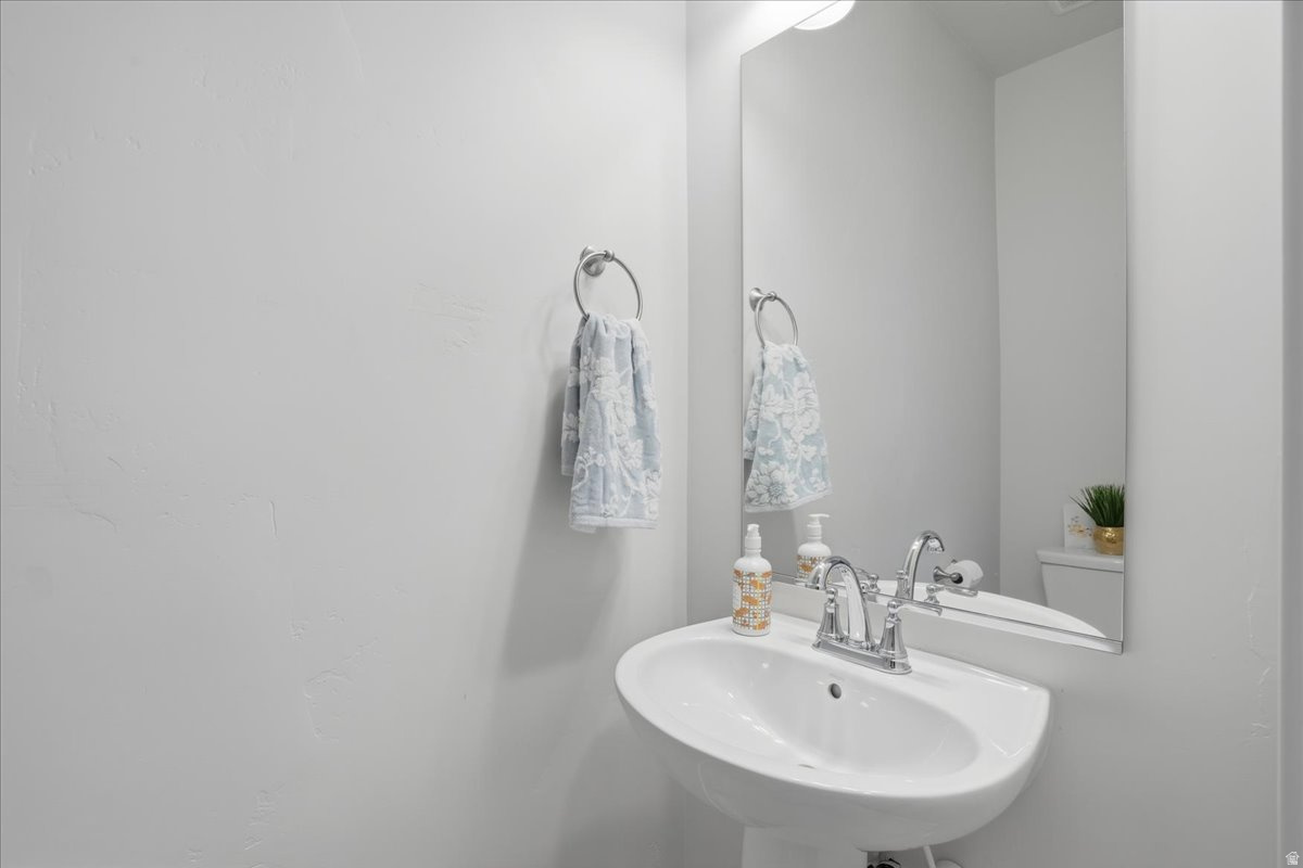 KENNECOTT DAYBREAK V - Residential