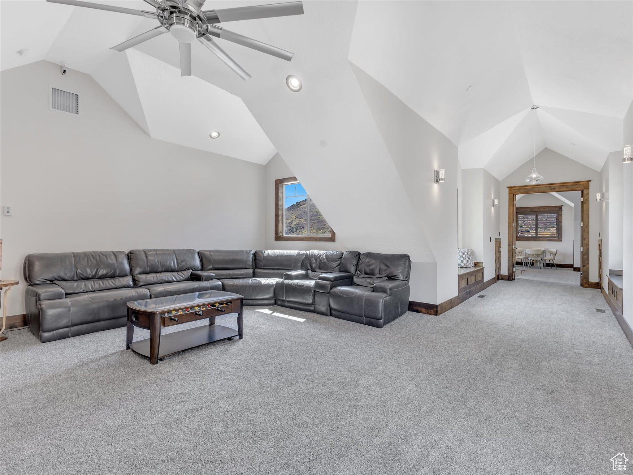 LOOKOUT RIDGE - Residential