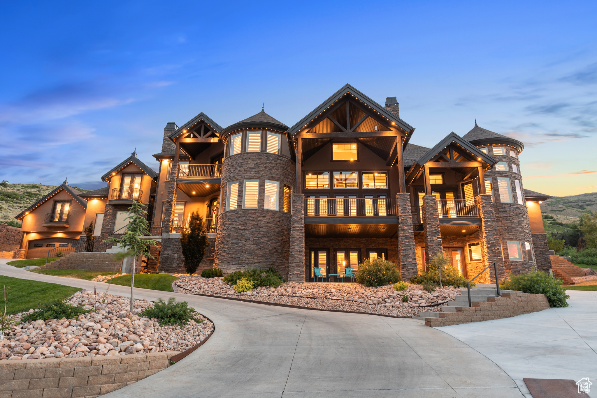 LOOKOUT RIDGE - Residential