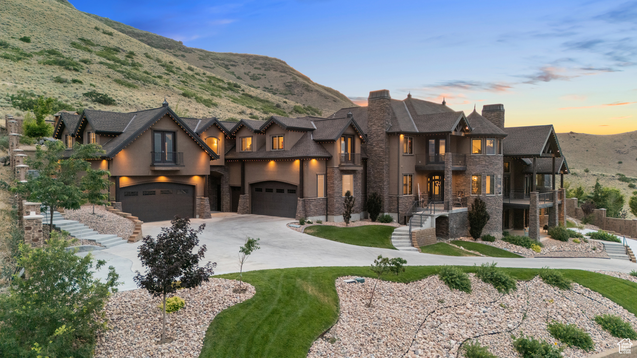 LOOKOUT RIDGE - Residential