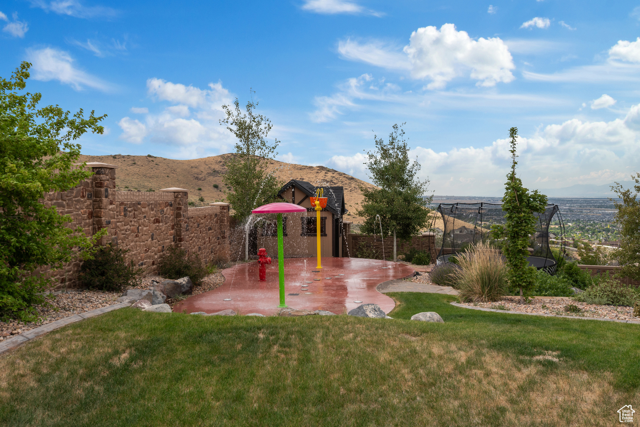 LOOKOUT RIDGE - Residential