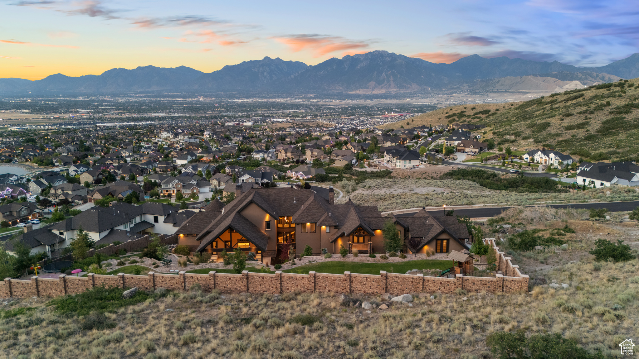 LOOKOUT RIDGE - Residential