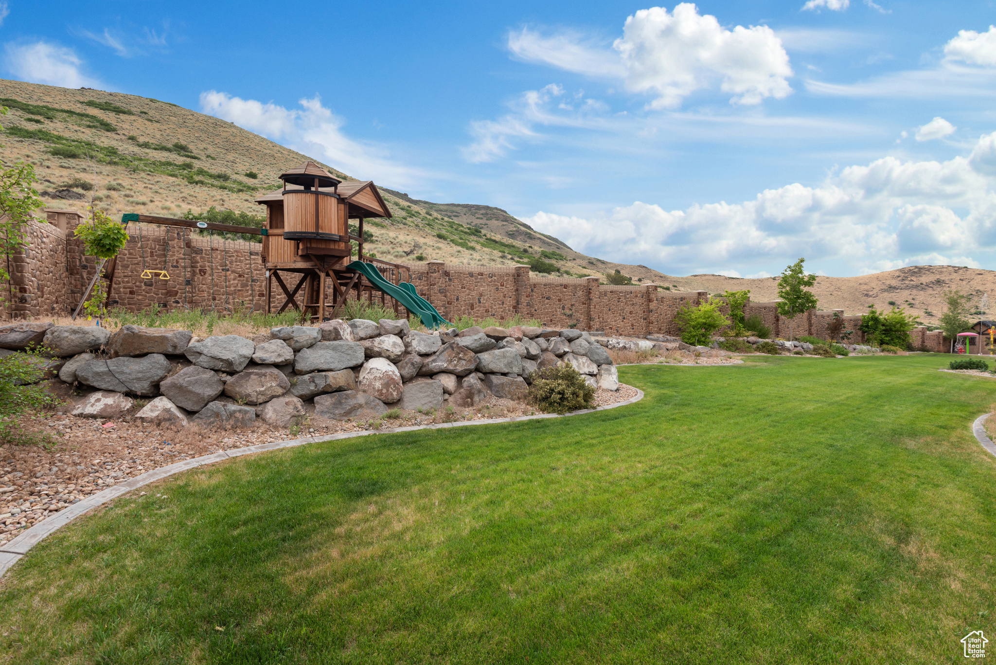 LOOKOUT RIDGE - Residential