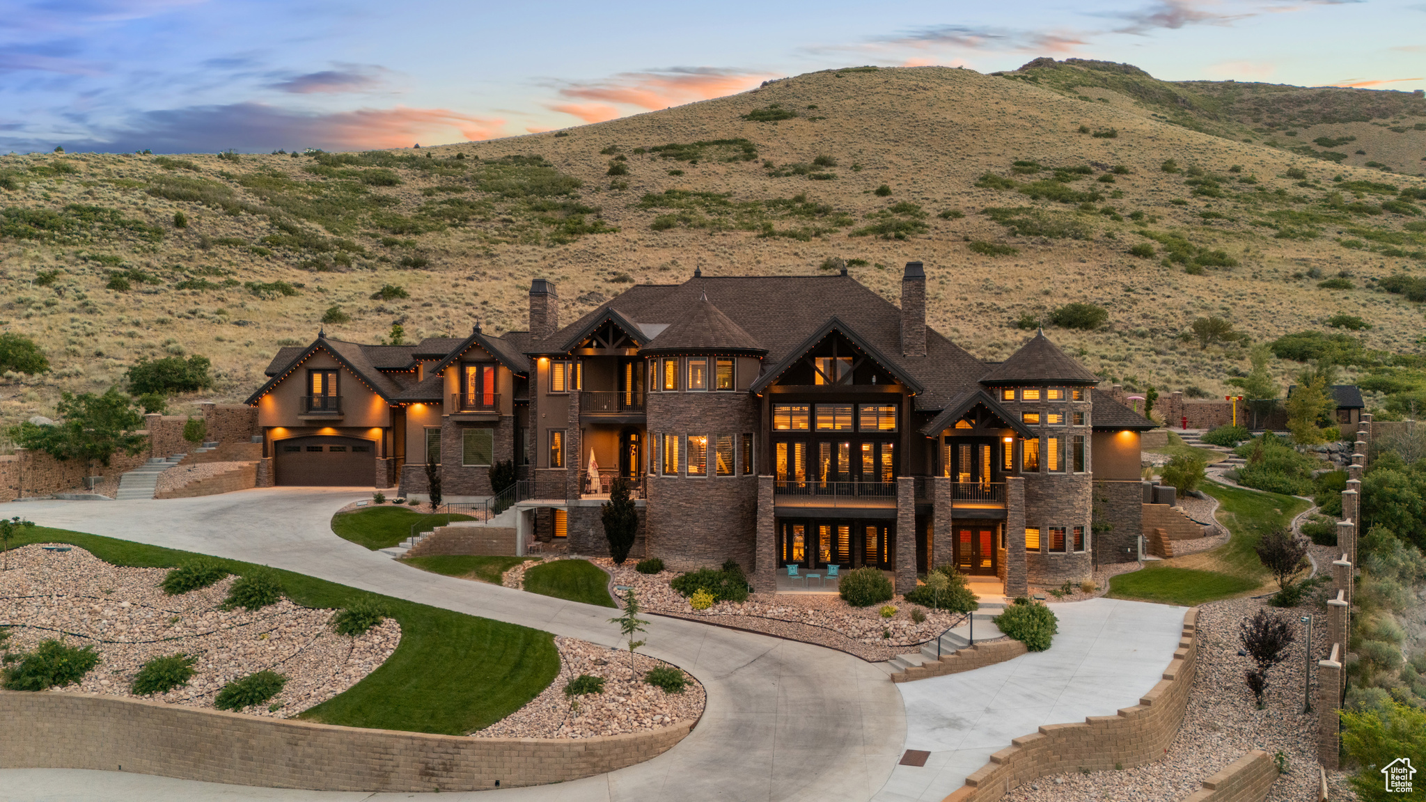 LOOKOUT RIDGE - Residential
