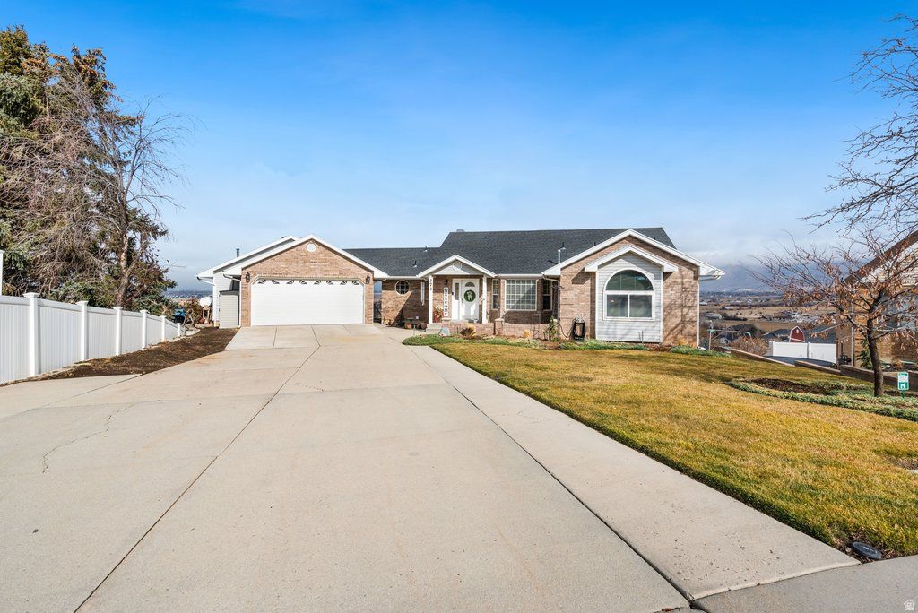 Photo for 373 S SUNNY HILL CIR, Payson, UT 84651 (MLS # 2137787)