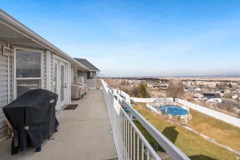 Tiny photo for 373 S SUNNY HILL CIR, Payson, UT 84651 (MLS # 2137787)