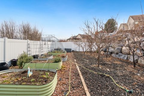 Tiny photo for 373 S SUNNY HILL CIR, Payson, UT 84651 (MLS # 2137787)