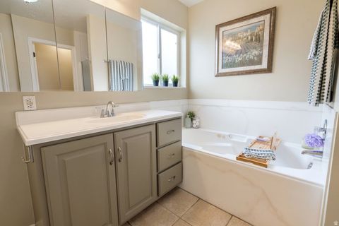 Tiny photo for 373 S SUNNY HILL CIR, Payson, UT 84651 (MLS # 2137787)