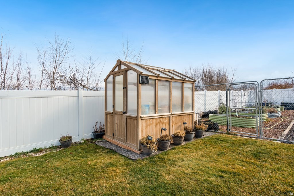 SUNNY CIRCLE - Residential