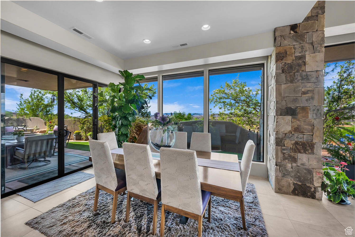 VISTAS AT ENTRADA PH 1 - Residential