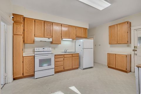 Tiny photo for 1963 S LAKE ST, Salt Lake City, UT 84105 (MLS # 2121619)