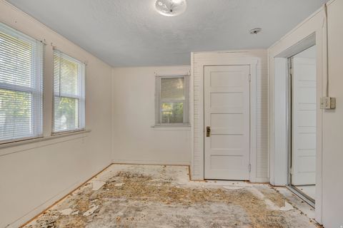 Tiny photo for 1963 S LAKE ST, Salt Lake City, UT 84105 (MLS # 2121619)