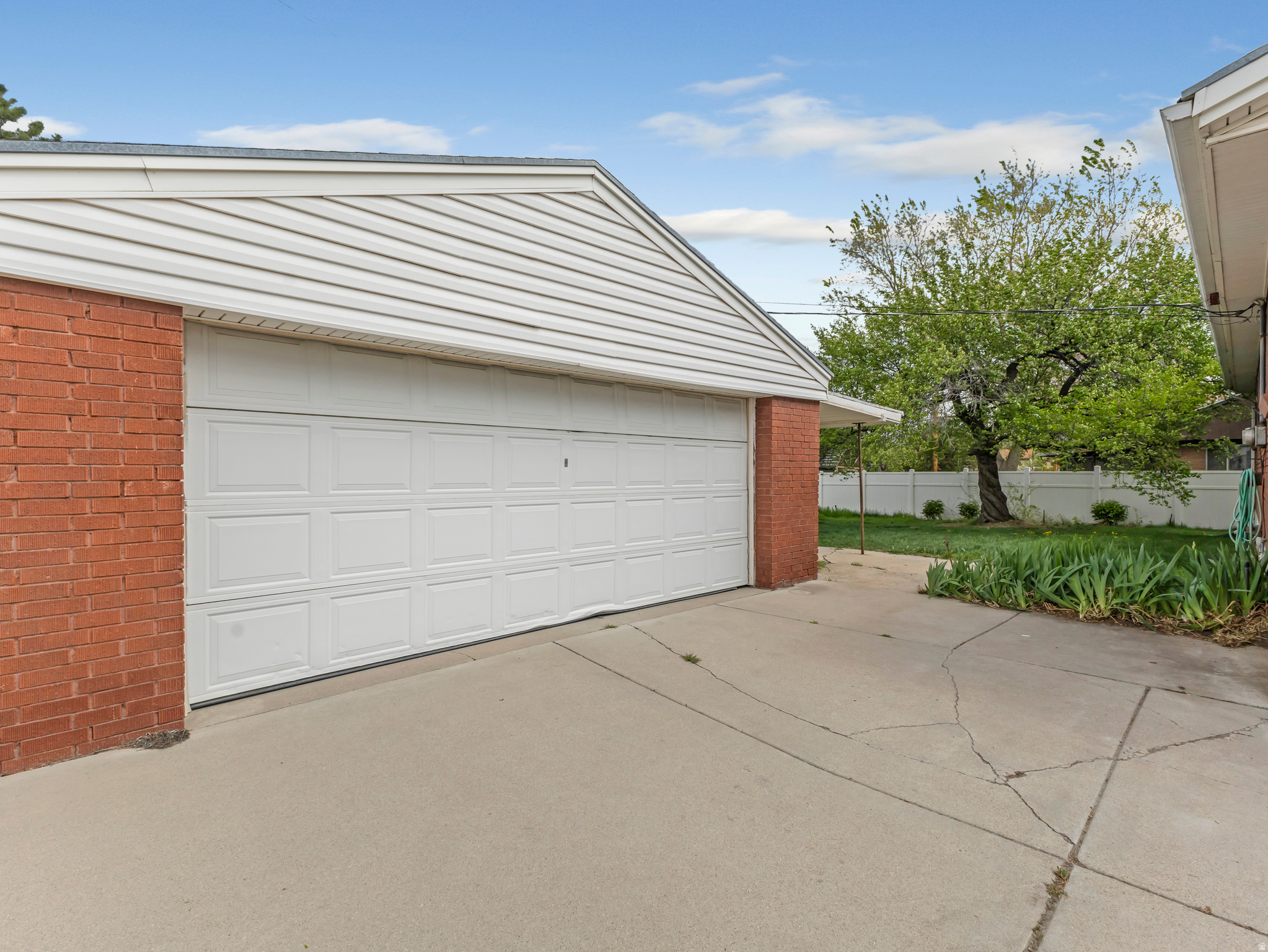 BEST VIEW SUB - Residential