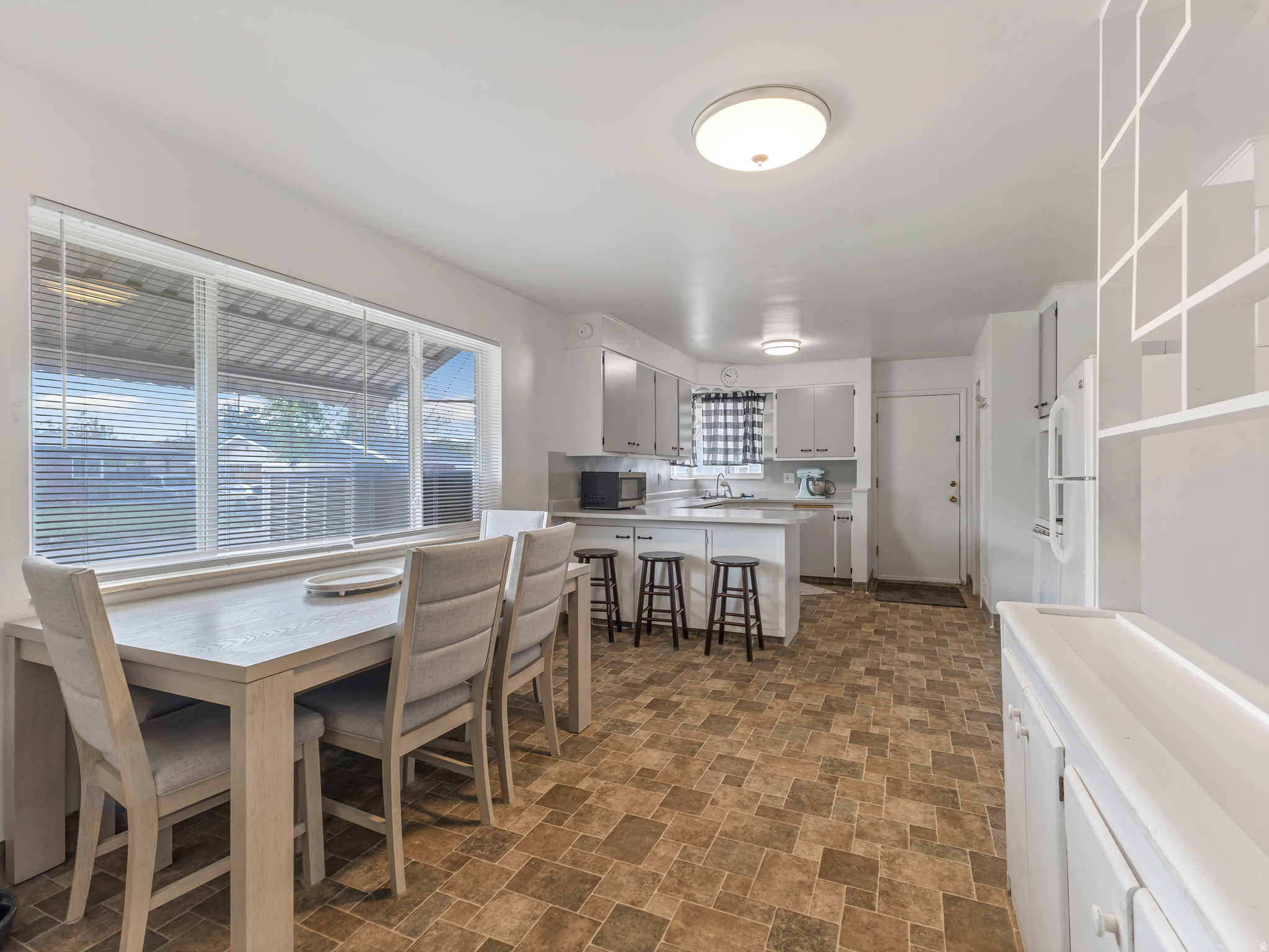 BEST VIEW SUB - Residential