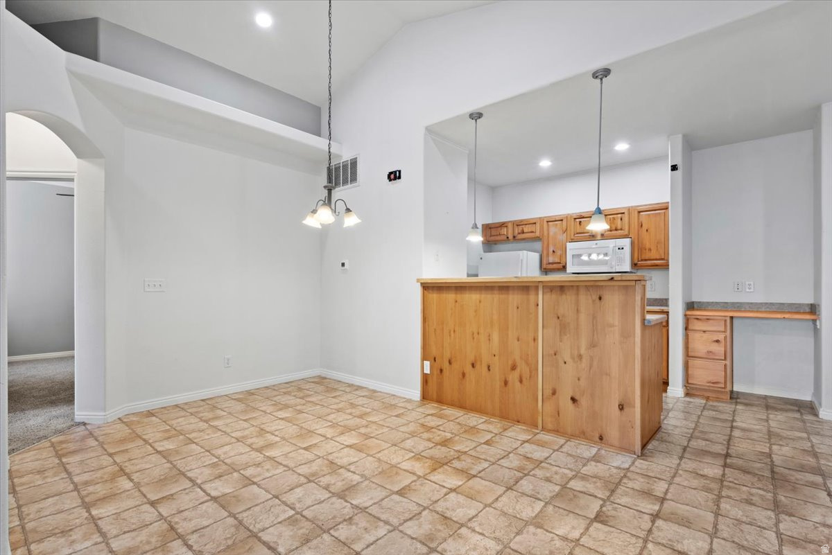 PEMBERLEY @ ROBINSONS GROVE CONDO - Residential