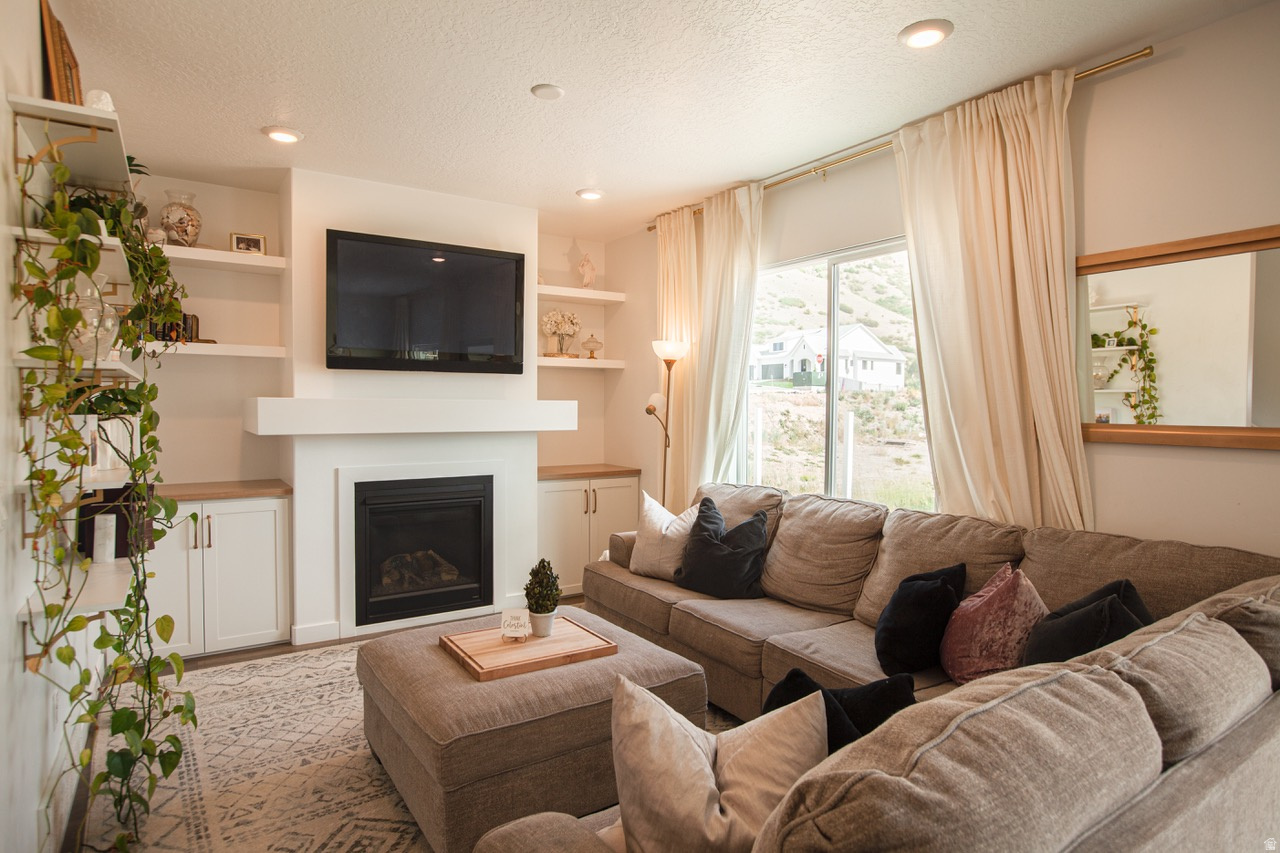 SPRINGSIDE MEADOWS - Residential